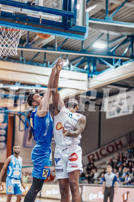 Basketball, Basketball Superliga 2023/24, Grunddurchgang 17.Runde, Oberwart Gunners, SKN St. Poelten, Akkan Atasoy (11), Kris Monroe (13)