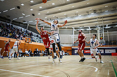 Basketball, Win2Day Superliga 2023/24, Grunddurchgang 17.Runde, Vienna Timberwolves, BC Vienna, Bogic Vujosevic (5), Ziga Fifolt (13)