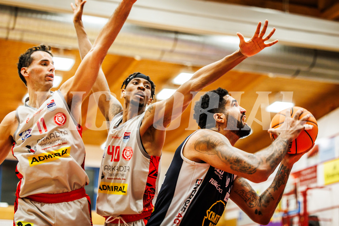 Basketball, win2day Basketball Superliga 2023/24, Grunddurchgang 17.Runde, Traiskirchen Lions, Gmunden Swans, Trey Alex Moses (24)