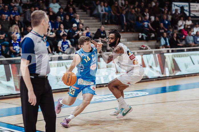 Basketball, Basketball Superliga 2023/24, Grunddurchgang 17.Runde, Oberwart Gunners, SKN St. Poelten, +Janis Tomaschek (14), Kris Monroe (13)