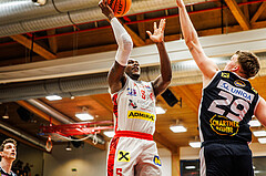 Basketball, win2day Basketball Superliga 2023/24, Grunddurchgang 17.Runde, Traiskirchen Lions, Gmunden Swans, Davon Clare (5)