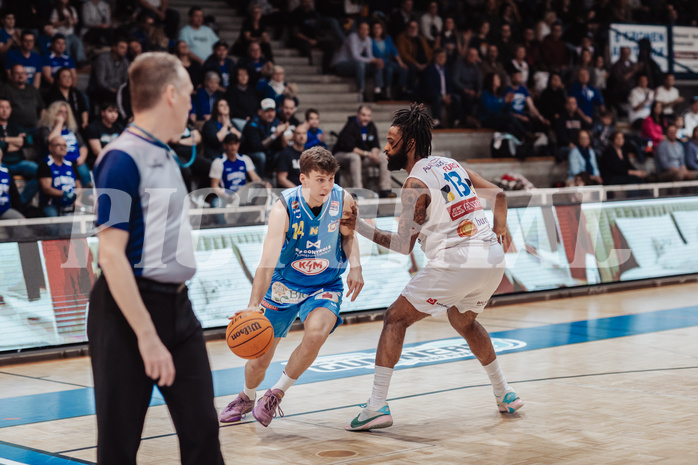Basketball, Basketball Superliga 2023/24, Grunddurchgang 17.Runde, Oberwart Gunners, SKN St. Poelten, +Janis Tomaschek (14), Kris Monroe (13)