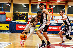 Basketball, win2day Basketball Superliga 2023/24, Grunddurchgang 17.Runde, Traiskirchen Lions, Gmunden Swans, Davon Clare (5)