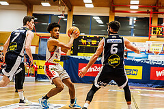 Basketball, win2day Basketball Superliga 2023/24, Grunddurchgang 17.Runde, Traiskirchen Lions, Gmunden Swans, Obinna Anthony Ndukwe (2)