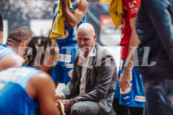 Basketball, Basketball Superliga 2023/24, Grunddurchgang 17.Runde, Oberwart Gunners, SKN St. Poelten, Mike Coffin (Head Coach)