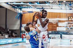 Basketball, Basketball Superliga 2023/24, Grunddurchgang 17.Runde, Oberwart Gunners, SKN St. Poelten, Janis Tomaschek (14), Shaquille Rombley (5)