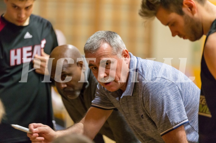 Basketball, 2.Bundesliga, Grunddurchgang 19.Runde, Mattersburg Rocks, Basket Flames, Franz Zderadicka (Coach), Renaldo O´Neal (Ass. Coach)