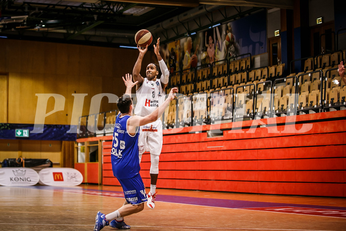 Basketball, bet-at-home Basketball Superliga 2020/21, Platzierungsrunde 9.Runde, Kapfenberg Bulls, Oberwart Gunners, Eric McClellan (8)