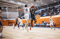 Basketball, Win2Day Superliga 2022/23, Grunddurchgang 3.Runde, Vienna D.C. Timberwolves, Raiffeisen Flyers Wels, Elias Wlasak (8), Donovan Smith (1)