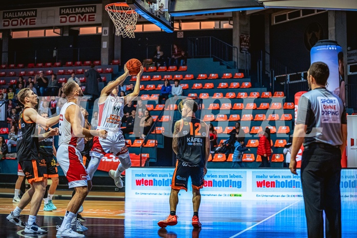 Basketball, Win2Day Superliga 2022/23, Grunddurchgang 3.Runde, BC GGMT Vienna, CITIES Panthers Fürstenfeld, Bogic Vujosevic (5)