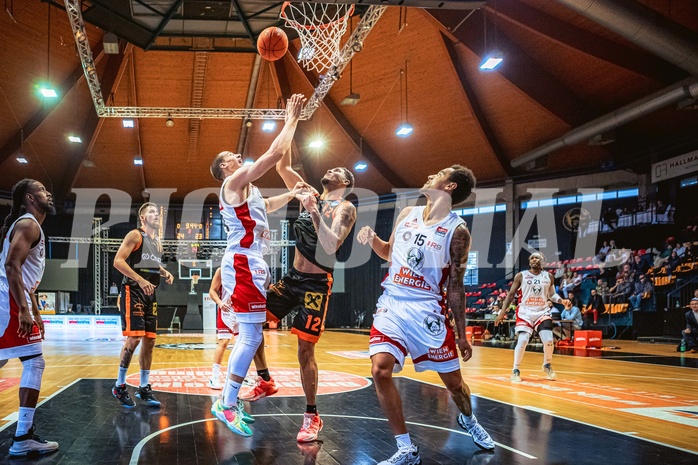 Basketball, Win2Day Superliga 2022/23, Grunddurchgang 3.Runde, BC GGMT Vienna, CITIES Panthers Fürstenfeld, Stefan Savic (13), Jaylen Butz (12)
