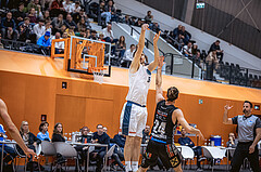 Basketball, Win2Day Superliga 2022/23, Grunddurchgang 3.Runde, Vienna D.C. Timberwolves, Raiffeisen Flyers Wels, Nemanja Nikolic (6)