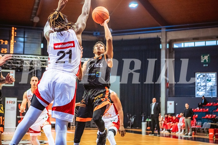 Basketball, Win2Day Superliga 2022/23, Grunddurchgang 3.Runde, BC GGMT Vienna, CITIES Panthers Fürstenfeld, Pavle Milenkovic (21), Steve Robinson Jr. (6)