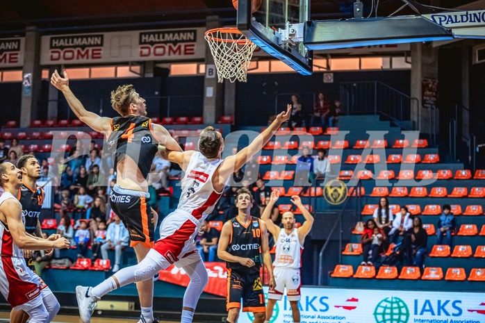 Basketball, Win2Day Superliga 2022/23, Grunddurchgang 3.Runde, BC GGMT Vienna, CITIES Panthers Fürstenfeld, Andrija Blatancic (4), Bogic Vujosevic (5)