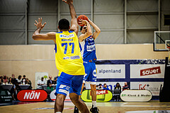 Basketball, win2day Basketball Superliga 2021/22, Platzierungsrunde 3.Runde, SKN St. Pölten Basketball, Oberwart Gunners, Derek Hanes (14)
