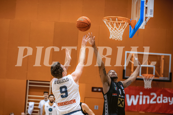 Basketball, Win2Day Superliga 2022/23, Grunddurchgang 3.Runde, Vienna D.C. Timberwolves, Raiffeisen Flyers Wels, Philipp D’Angelo (9), Donovan Smith (1)