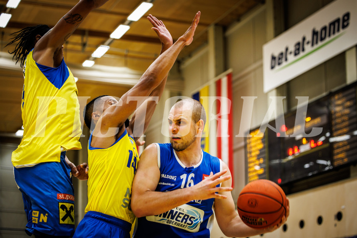 Basketball, win2day Basketball Superliga 2021/22, Platzierungsrunde 3.Runde, SKN St. Pölten Basketball, Oberwart Gunners, Renato Poljak (16)