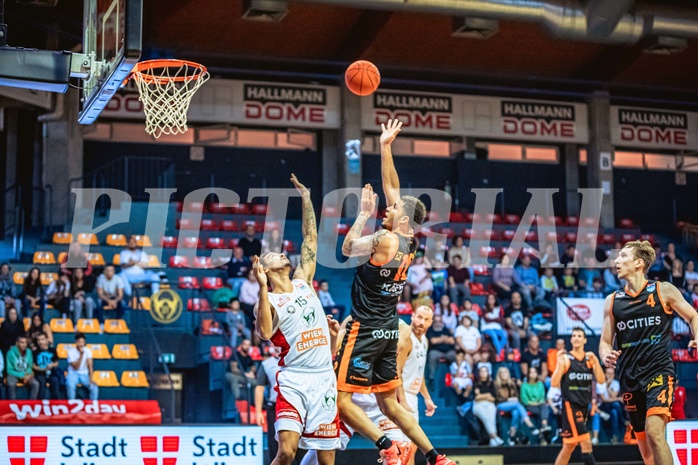 Basketball, Win2Day Superliga 2022/23, Grunddurchgang 3.Runde, BC GGMT Vienna, CITIES Panthers Fürstenfeld, Khalid Thomas (15), Jaylen Butz (12)