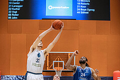 Basketball, Win2Day Superliga 2022/23, 7. Qualifikationsrunde, Vienna Timberwolves, BBC Nord Dragonz, Chris Vogt (33), Aristide Boya (24)