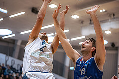 Basketball, Win2Day Superliga 2022/23, 7. Qualifikationsrunde, Vienna Timberwolves, BBC Nord Dragonz, Moritz Lanegger (21), Jordan David Roberts (18)