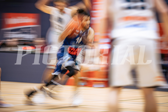 Basketball, Win2Day Superliga 2022/23, 7. Qualifikationsrunde, Vienna Timberwolves, BBC Nord Dragonz, Kyran Jordan Mc Clure (13), Feature