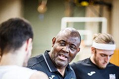 Basketball, Basketball Zweite Liga, Playoff: Viertelfinale 3. Spiel, Mattersburg Rocks, BBC Nord Dragonz, James WILLIAMS (Headcoach)