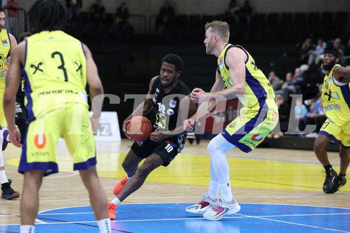 01.11.2022, Graz, Raiffeisen Sportpark Graz, Basketball Austria Cup 2022/23, UBSC Raiffeisen Graz vs. Flyers Wels