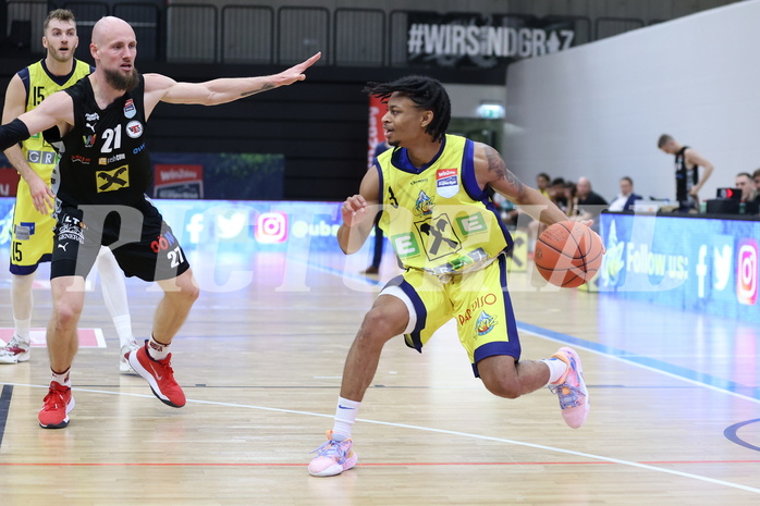 01.11.2022, Graz, Raiffeisen Sportpark Graz, Basketball Austria Cup 2022/23, UBSC Raiffeisen Graz vs. Flyers Wels
