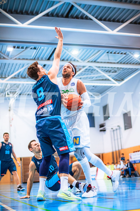 Basketball, Austria Cup 2022/23, Achtelfinale, Union Deutsch Wagram Alligators, Vienna D.C. Timberwolves, Philipp D’Angelo (9), Marko Kolaric (30)
