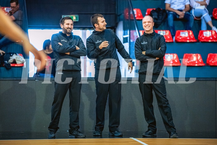 Basketball, Win2Day Superliga 2022/23, Viertelfinale Spiel 1, BC Vienna, UBSC Graz, SR Y. Wittwer, SR T. Lucaciu, SR A. Eger