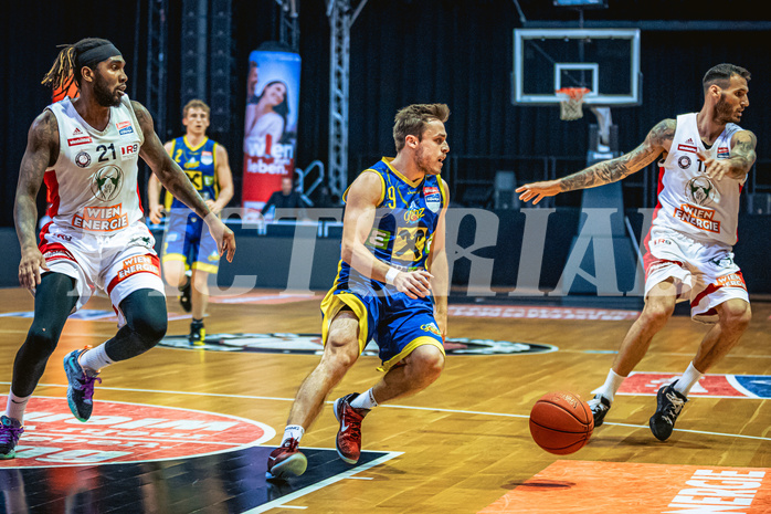 Basketball, Win2Day Superliga 2022/23, Viertelfinale Spiel 1, BC Vienna, UBSC Graz, Jahenns Manigat (21), Paul Isbetcherian (9)