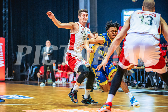 Basketball, Win2Day Superliga 2022/23, Viertelfinale Spiel 1, BC Vienna, UBSC Graz, Bogic Vujosevic (5), Zachery Deshon Cooks (3)