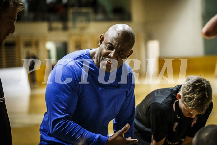 Basketball, 2.Bundesliga, Grunddurchgang 13.Runde, Mattersburg Rocks, Jennersdorf Blackbirds, James WILLIAMS (Headcoach)