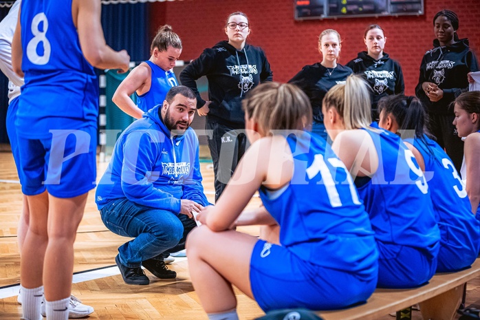 Basketball Basketball Damen Superliga 2021/22, Grunddurchgang 11.Runde Basket Flames vs. Vienna D.C. Timberwolves
