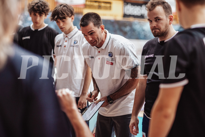 Basketball, Basketball Superliga 2023/24, Grundduchgang Runde 1., Oberwart Gunners, BBC Nord Dragonz, Felix Jambor (Coach)