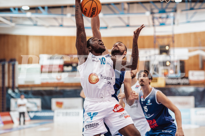 Basketball, Basketball Superliga 2023/24, Grundduchgang Runde 1., Oberwart Gunners, BBC Nord Dragonz, Trevion Lamar (10), Tino Sebalj (13)
