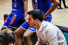 Basketball, Basketball Zweite Liga 2024/25, Grunddurchgang 21.Runde, Vienna Timberwolves, Kufstein Towers, Xavi Mascaro (Haed Coach)