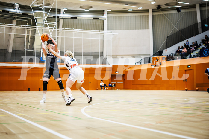 Basketball, Win2Day Basketball Damen Superliga 2024/25, Grunddurchgang 14.Runde, Vienna Timberwolves, Basket Flames, Anna Boruta (11), Johanna Mölls (4)