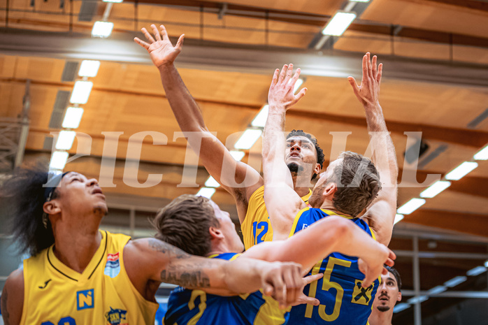 Basketball, Win2Day Superliga 2022/23, Grunddurchgang 19.Runde, SKN St. Pölten Basketball, UBSC Graz, Rashaan Guylain Mbemba (12)