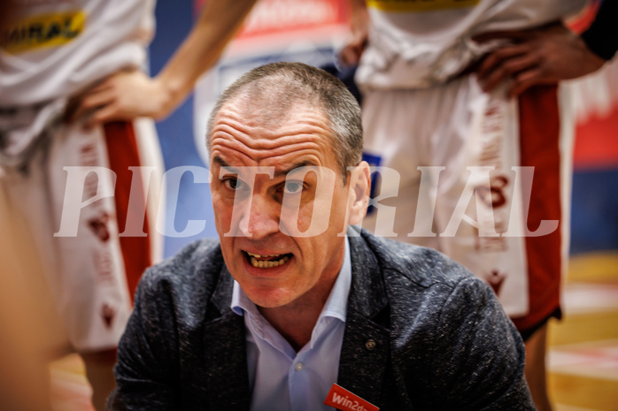 Basketball, win2day Basketball Superliga 2022/23, Grunddurchgang 19.Runde, Traiskirchen Lions, BBC Nord Dragonz, Radomir Mijanovic (Head Coach)