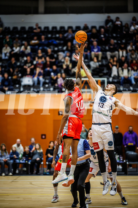 Basketball, Win2Day Superliga 2023/24, Grunddurchgang 5.Runde, Vienna Timberwolves, Traiskirchen Lions, Jaquan Lawrence (40), Ziga Fifolt (13)
