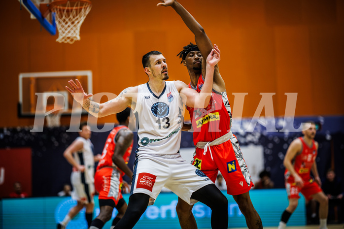 Basketball, Win2Day Superliga 2023/24, Grunddurchgang 5.Runde, Vienna Timberwolves, Traiskirchen Lions, Ziga Fifolt (13), Jaquan Lawrence (40)