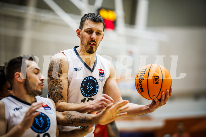Basketball, Win2Day Superliga 2023/24, Grunddurchgang 5.Runde, Vienna Timberwolves, Traiskirchen Lions, Ziga Fifolt (13)