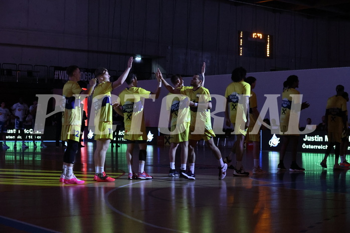 01.11.2023, Graz, Raiffeisen Sportpark Graz, Basketball Superliga 2023/24, Grunddurchgang, Runde 5, UBSC Raiffeisen Graz vs. Unger Steel Gunners Oberwart 