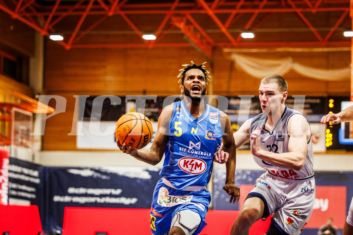 Basketball, win2day Basketball Superliga 2023/224, Grunddurchgang Runde 5, BBC Nord Dragonz, SKN St. Pölten, Michael Anthony Randolph Jr. (5)