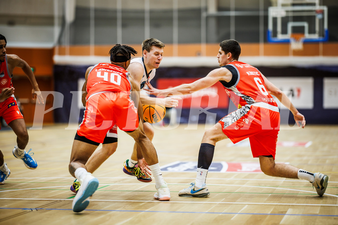 Basketball, Win2Day Superliga 2023/24, Grunddurchgang 5.Runde, Vienna Timberwolves, Traiskirchen Lions, Jonas John (99)