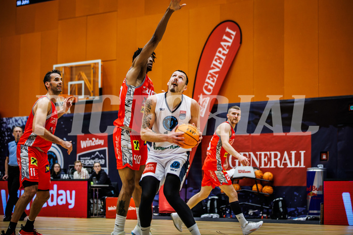 Basketball, Win2Day Superliga 2023/24, Grunddurchgang 5.Runde, Vienna Timberwolves, Traiskirchen Lions, Jaquan Lawrence (40), Ziga Fifolt (13)