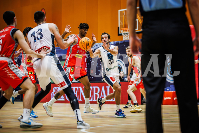 Basketball, Win2Day Superliga 2023/24, Grunddurchgang 5.Runde, Vienna Timberwolves, Traiskirchen Lions, Oscar Schmit (36)