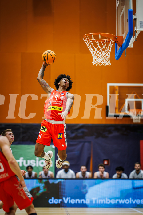 Basketball, Win2Day Superliga 2023/24, Grunddurchgang 5.Runde, Vienna Timberwolves, Traiskirchen Lions, Demarcus Demonia (4)