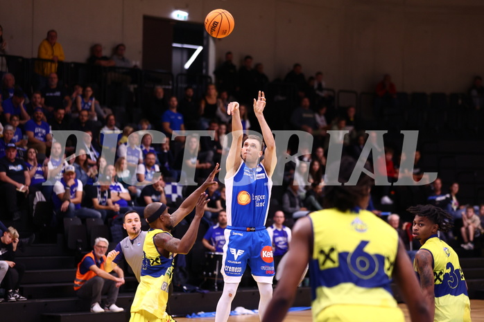 01.11.2023, Graz, Raiffeisen Sportpark Graz, Basketball Superliga 2023/24, Grunddurchgang, Runde 5, UBSC Raiffeisen Graz vs. Unger Steel Gunners Oberwart 